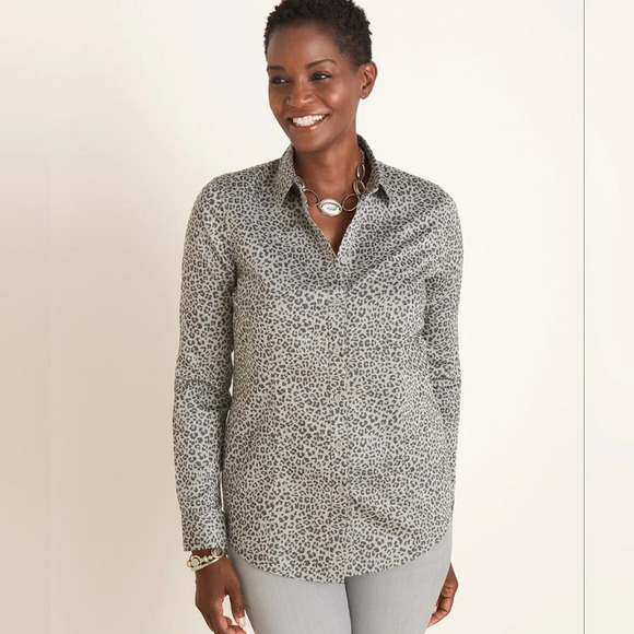 Chicos Non-Iron Cool max all season Cheetah/Leopard print Button Up -Sz. 1 (Med) - Picture 2 of 9